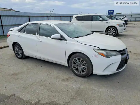 4T1BF1FK0GU251976 — 2016 Toyota Camry, фото 4 с аукциона Copart, Задняя часть