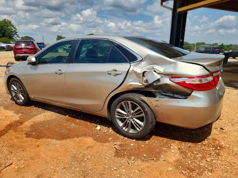 4T1BF1FK5GU260298 — 2016 Toyota Camry, фото 2 с аукциона Copart 14.10.2026, Задняя часть