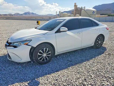 4T4BF1FK8GR562674 — 2016 Toyota Camry, Передняя часть, фото до ремонта