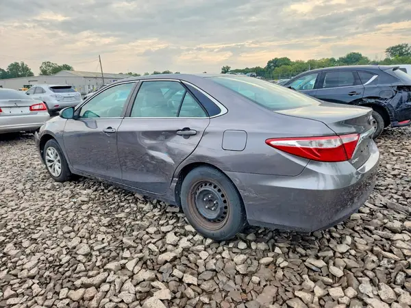 4T4BF1FK2GR537379 — 2016 Toyota Camry, фото 2 с аукциона Copart 13.10.2026, Передняя часть