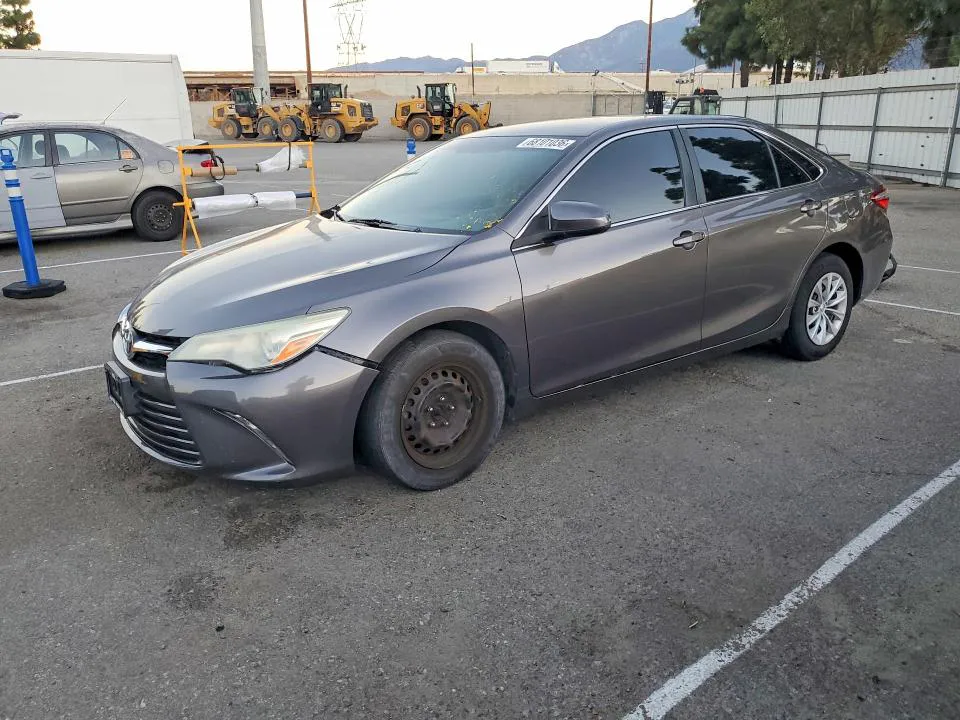 2016 Toyota Camry VIN 4T4BF1FK5GR535884 фото 1
