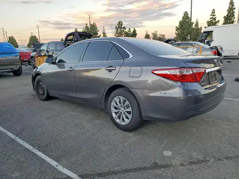 2016 Toyota Camry VIN 4T4BF1FK5GR535884 фото 2