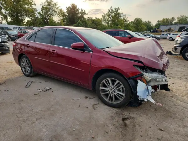 4T1BF1FK0GU523541 — 2016 Toyota Camry, фото 4 с аукциона Copart, Передняя часть