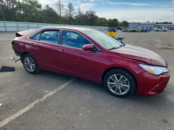 4T1BF1FK1GU605097 — 2016 Toyota Camry, фото 4 с аукциона Copart 05.10.2026, Задняя часть