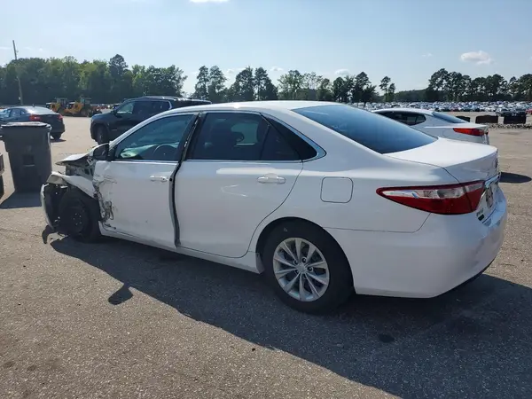 4T1BF1FK5GU158516 — 2016 Toyota Camry, фото 2 с аукциона Copart 29.09.2026, Передняя часть