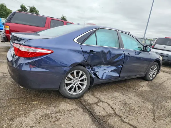 4T1BF1FK7GU529773 — 2016 Toyota Camry, фото 3 с аукциона Copart 07.10.2026, Боковая часть
