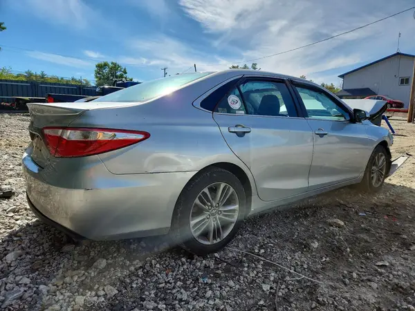 4T1BF1FK1GU192243 — 2016 Toyota Camry, фото 3 с аукциона Copart, Передняя часть