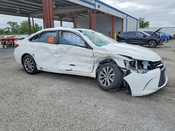 4T1BF1FK9GU535039 — 2016 Toyota Camry, фото 4 с аукциона Copart, Боковая часть