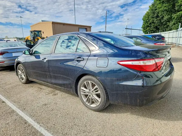 4T1BF1FK7GU119779 — 2016 Toyota Camry, фото 2 с аукциона Copart 02.10.2026, Подтопление