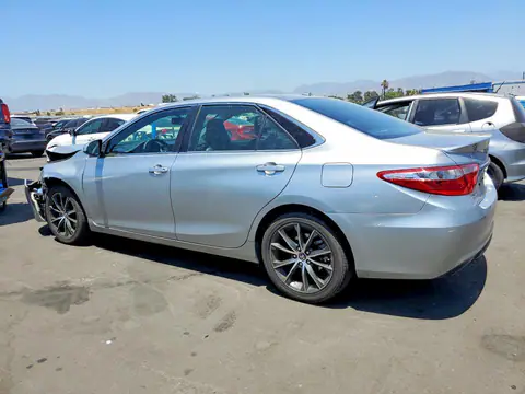4T1BF1FK3HU662662 — 2017 Toyota Camry, фото 2 с аукциона Copart 14.10.2026, Передняя часть