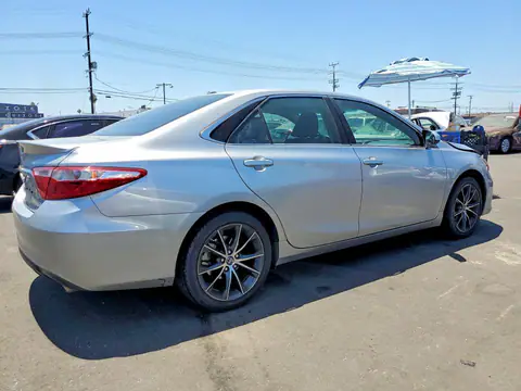 4T1BF1FK3HU662662 — 2017 Toyota Camry, фото 3 с аукциона Copart 14.10.2026, Передняя часть