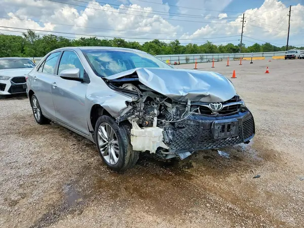 4T1BF1FK5HU656717 — 2017 Toyota Camry, фото 4 с аукциона Copart 02.10.2026, Передняя часть