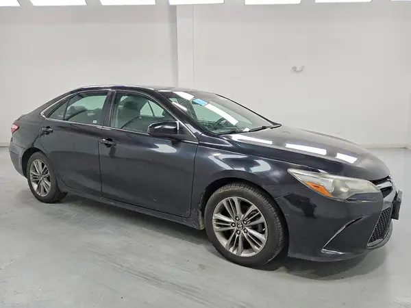 4T1BF1FK0HU789577 — 2017 Toyota Camry, фото 4 с аукциона Copart 29.09.2026, Мелкие вмятины и царапины