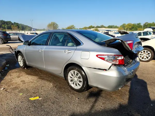 4T1BF1FK3HU298131 — 2017 Toyota Camry, фото 2 с аукциона Copart 12.10.2026, Задняя часть
