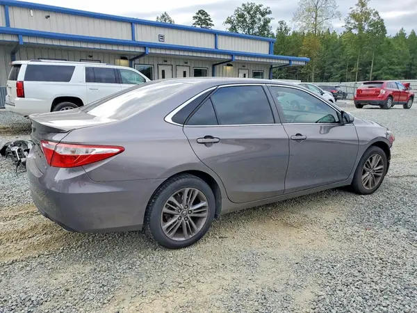 4T1BF1FKXHU355750 — 2017 Toyota Camry, фото 3 с аукциона Copart 01.10.2026, Передняя часть