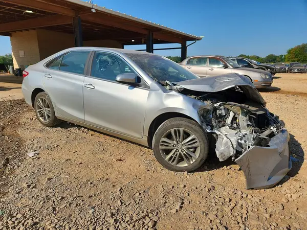 4T1BF1FK9HU349339 — 2017 Toyota Camry, фото 4 с аукциона Copart 30.09.2026, Передняя часть