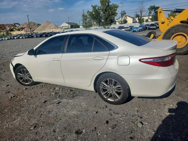 4T1BF1FK9HU278675 — 2017 Toyota Camry, фото 2 с аукциона Copart, Передняя часть