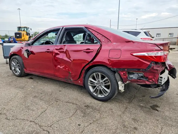 4T1BF1FK6HU747608 — 2017 Toyota Camry, фото 2 с аукциона Copart 02.10.2026, Передняя часть