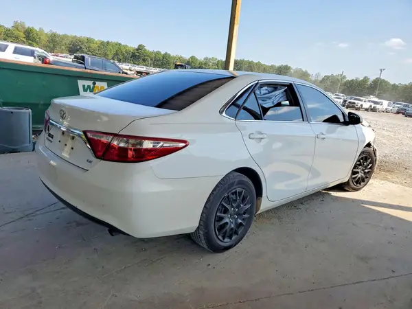 4T1BF1FK3HU279191 — 2017 Toyota Camry, фото 3 с аукциона Copart, Передняя часть