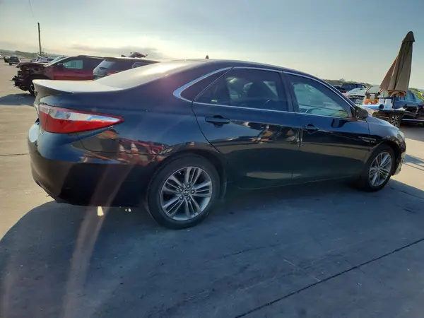 4T1BF1FK1HU335094 — 2017 Toyota Camry, фото 3 с аукциона Copart 01.10.2026, Град