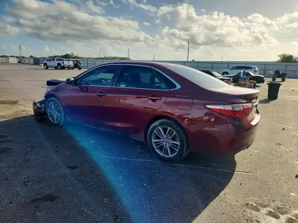 4T1BF1FK6HU771746 — 2017 Toyota Camry, фото 2 с аукциона Copart, Передняя часть