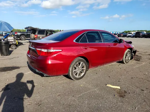 4T1BF1FK6HU771746 — 2017 Toyota Camry, фото 3 с аукциона Copart, Передняя часть