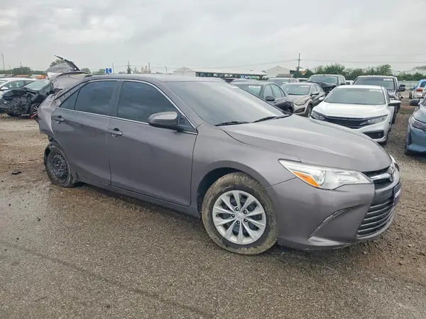 4T1BF1FK3HU627670 — 2017 Toyota Camry, фото 4 с аукциона Copart, Задняя часть