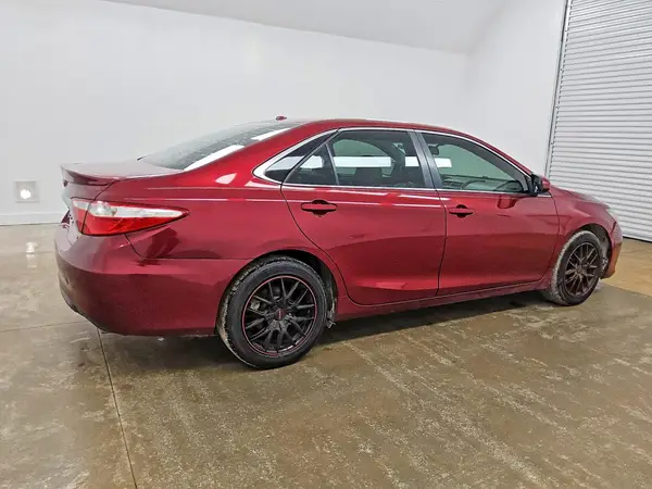 4T1BF1FK1HU697846 — 2017 Toyota Camry, фото 3 с аукциона Copart 28.09.2026, Передняя часть