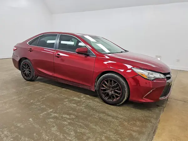 4T1BF1FK1HU697846 — 2017 Toyota Camry, фото 4 с аукциона Copart 28.09.2026, Передняя часть