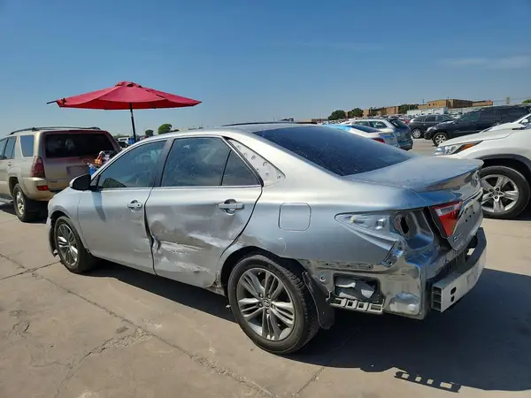 4T1BF1FK4HU656465 — 2017 Toyota Camry, фото 2 с аукциона Copart 28.09.2026, Боковая часть