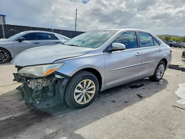 4T1BF1FK2HU279165 — 2017 Toyota Camry, Передняя часть (Front End), фото до ремонта