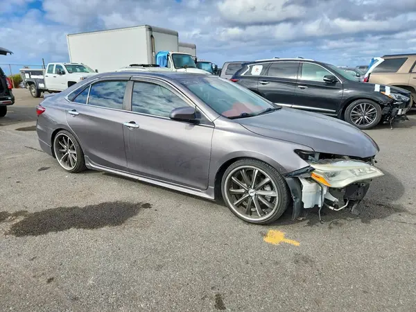 4T1BK1FK1HU579159 — 2017 Toyota Camry, фото 4 с аукциона Copart, Передняя часть