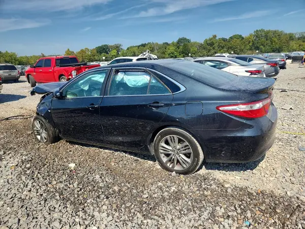 4T1BF1FK8HU395311 — 2017 Toyota Camry, фото 2 с аукциона Copart, Передняя часть