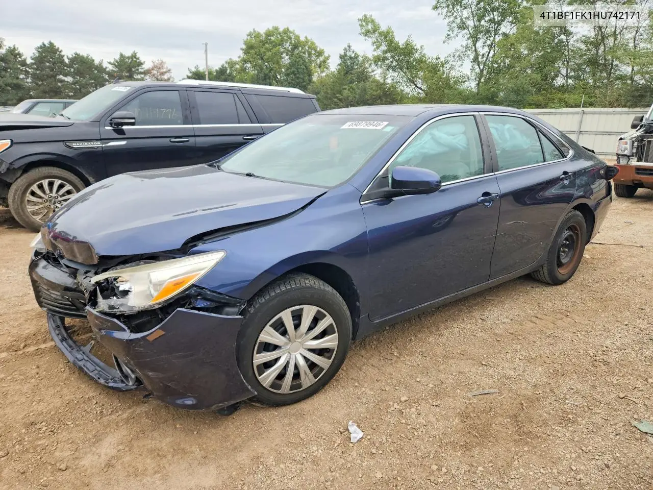 2017 Toyota Camry Le VIN 4T1BF1FK1HU742171 фото 1