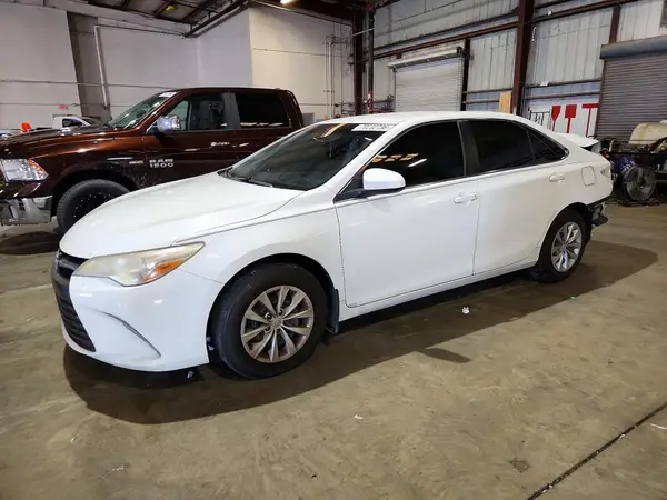 4T1BF1FK8HU715176 — 2017 Toyota Camry, Задняя часть (Rear End), фото до ремонта