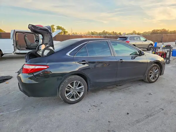 4T1BF1FK8HU291966 — 2017 Toyota Camry, фото 3 с аукциона Copart 08.10.2026, Задняя часть