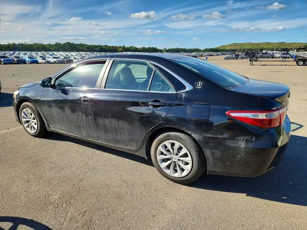 4T1BD1FK9HU220636 — 2017 Toyota Camry, фото 2 с аукциона Copart, Мелкие вмятины и царапины