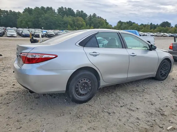 4T1BF1FK1HU785232 — 2017 Toyota Camry, фото 3 с аукциона Copart 08.10.2026, Передняя часть