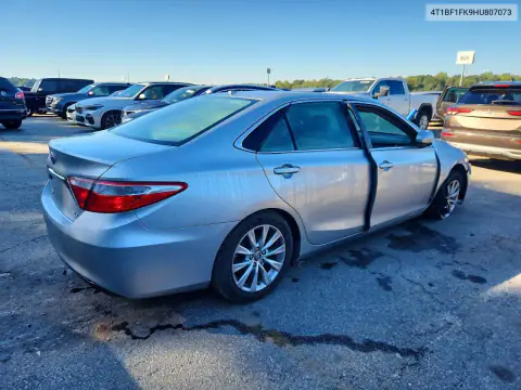 4T1BF1FK9HU807073 — 2017 Toyota Camry, фото 3 с аукциона Copart, Боковая часть