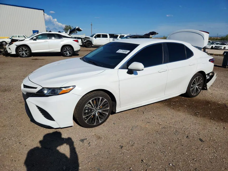 2018 Toyota Camry VIN 4T1B11HK9JU111766 фото 1