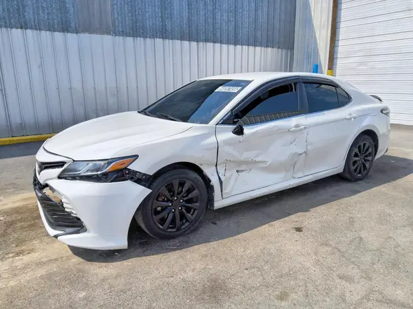 JTNB11HK1J3049771 — 2018 Toyota Camry, Боковая часть (Side), фото до ремонта