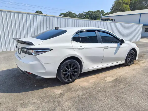JTNB11HK1J3049771 — 2018 Toyota Camry, фото 3 с аукциона Copart 06.10.2026, Боковая часть