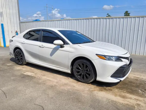 JTNB11HK1J3049771 — 2018 Toyota Camry, фото 4 с аукциона Copart 06.10.2026, Боковая часть
