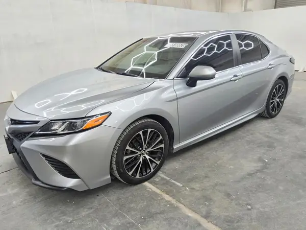 JTNB11HK2J3030646 — 2018 Toyota Camry, Град (Hail), фото до ремонта