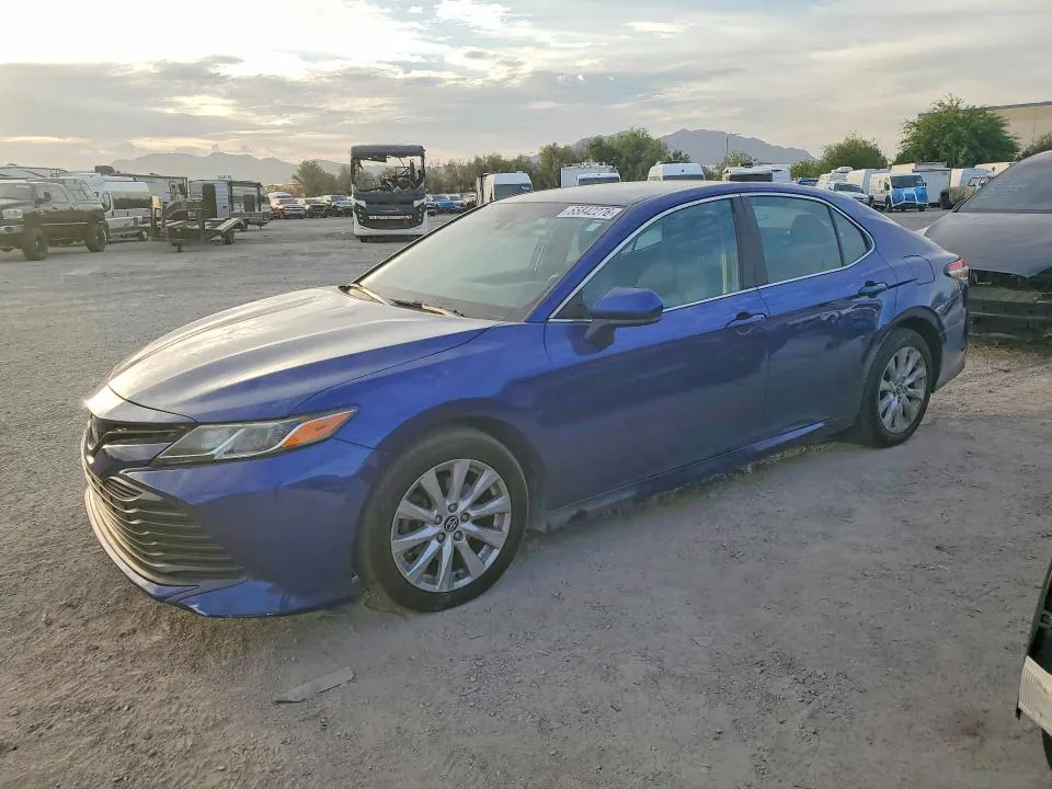 2018 Toyota Camry VIN 4T1B11HK3JU556147 фото 1