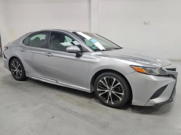 4T1B11HK2JU076715 — 2018 Toyota Camry, фото 4 с аукциона Copart 01.10.2026, Механические повреждения