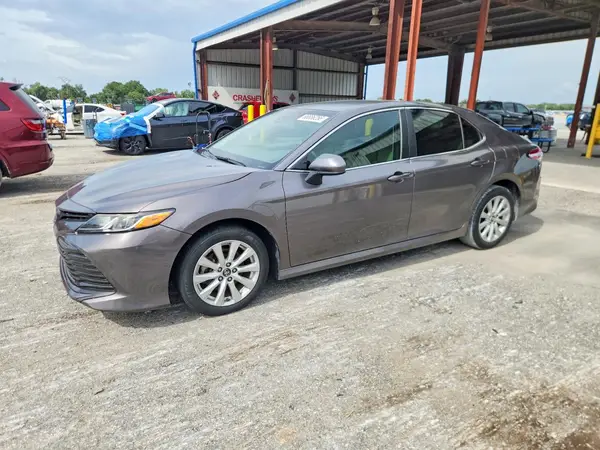 4T1B11HK5JU049671 — 2018 Toyota Camry, Подтопление (Water/Flood), фото до ремонта