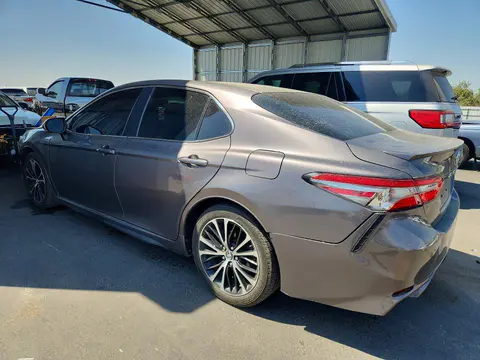 2018 Toyota Camry VIN 4T1B11HK2JU020970 фото 2
