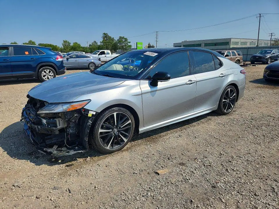2018 Toyota Camry VIN 4T1BZ1HKXJU003181 фото 1