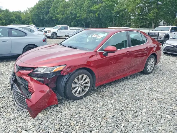 4T1B11HK1JU627068 — 2018 Toyota Camry, Передняя часть (Front End), фото до ремонта